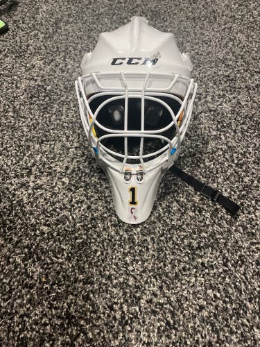 CCM axis 1.9 helmet Medium