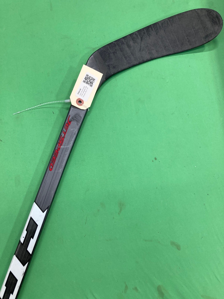 Used Intermediate CCM JetSpeed Right Hockey Stick P28