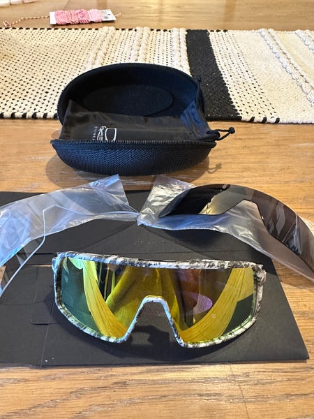 Men's One Size Fits All Oakley Sutro Sunglasses