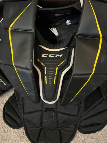 Used Large/Extra Large CCM Axis 1.5 Goalie Chest Protector
