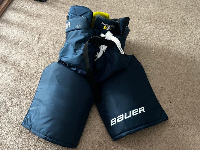 Junior Large Bauer  Supreme S29 Hockey Pants