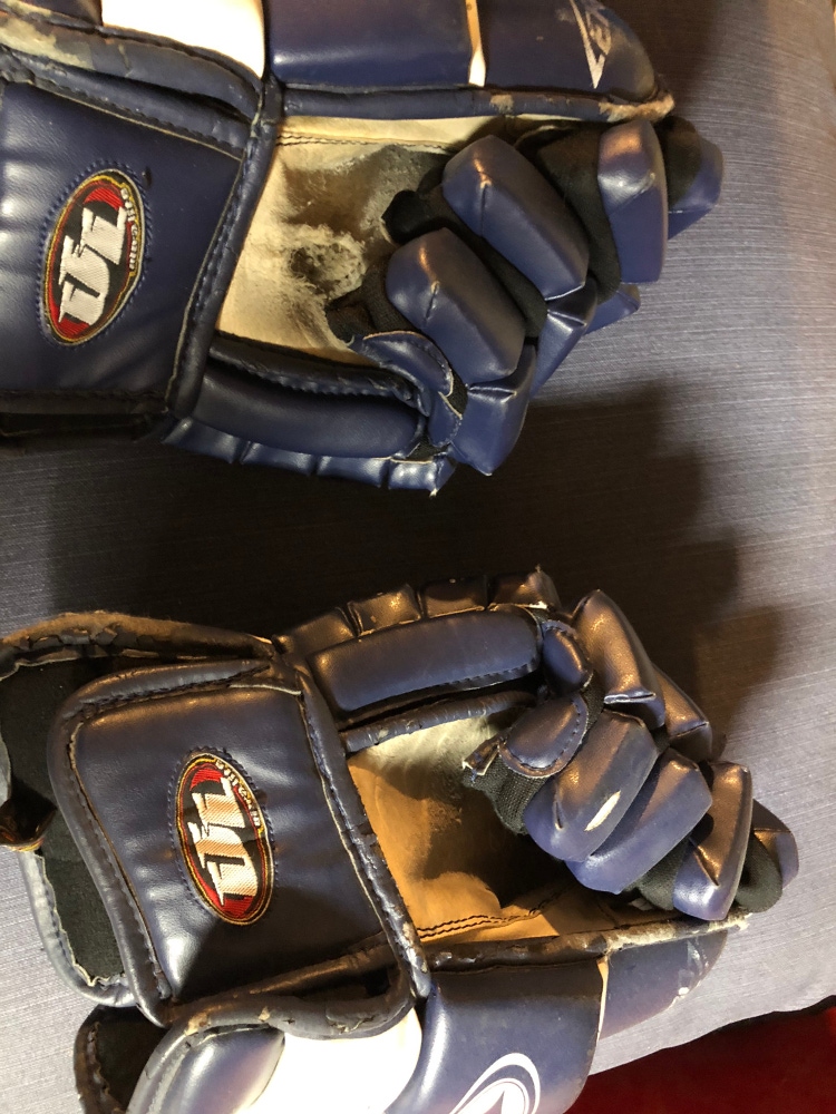 Easton 14" Gloves