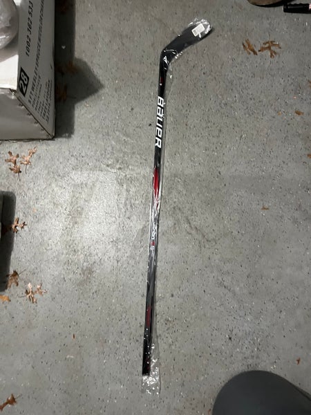 Senior Right Handed P28 Vapor X5 Pro Hockey Stick