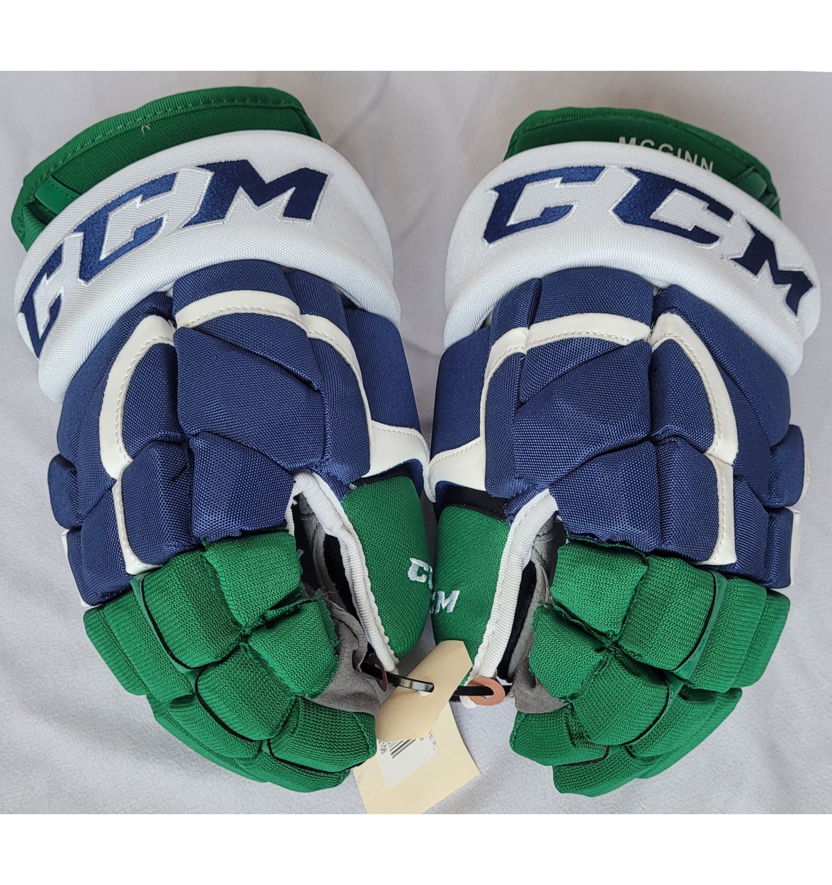 new 13" CCM HG12 Whalers (Carolina Hurricanes' retro) pro stock gloves