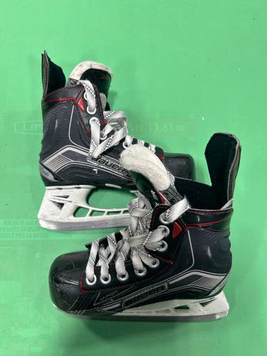 Used Youth Bauer Vapor X500 Hockey Skates (Regular) - Size: 12