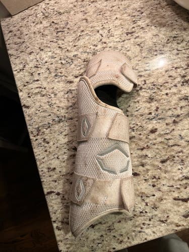 White Used Senior EvoShield Shin Guards Leg guard