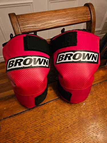 Brown 2500 knee pads used 6 times