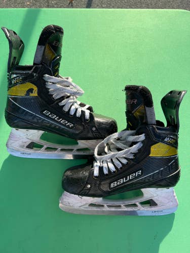 Used Bauer Supreme UltraSonic Hockey Skates 6.5
