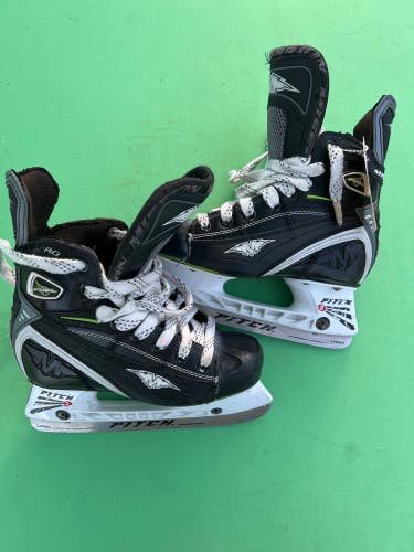 Used Mission Fuel Hockey Skates E&W (Wide) 2.0 - Junior