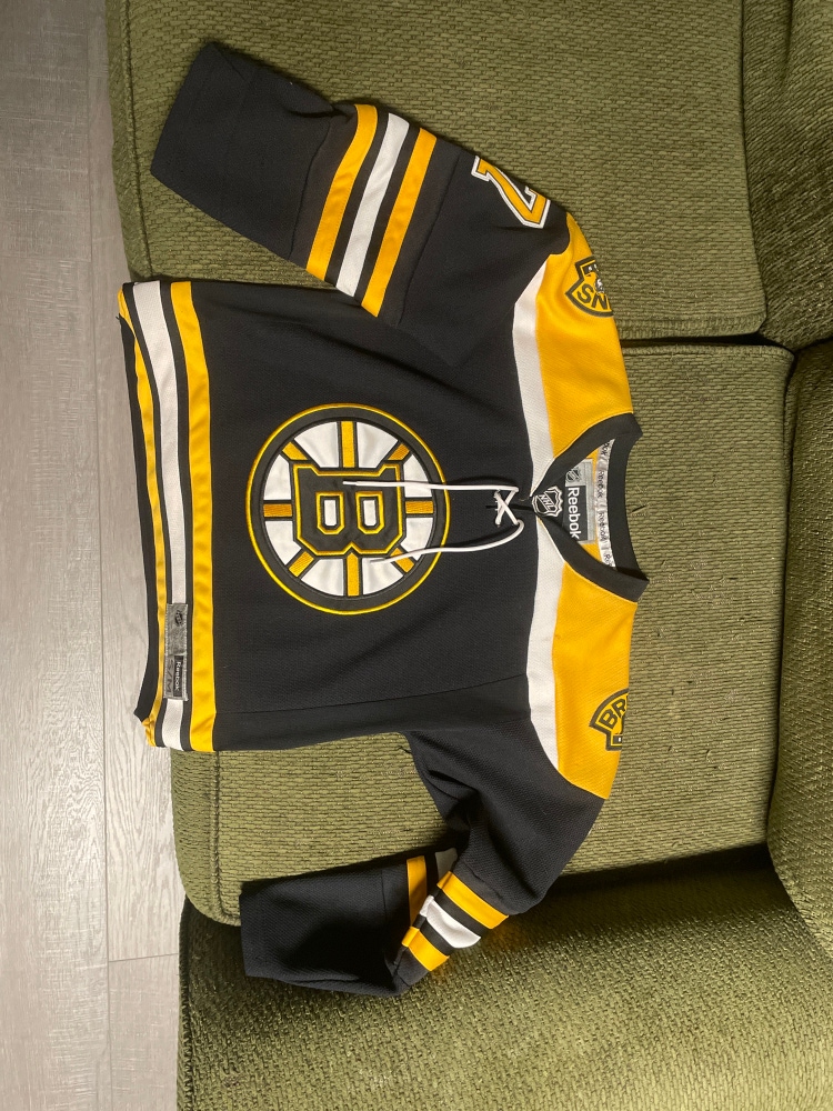 Boston Bruins Milan Lucic#17  Youth Small-medium Hockey Jersey
