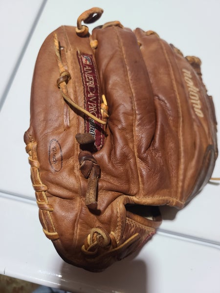 Sale Old Baseball Gloves For Sale Used Right Hand Throw Nokona AMG