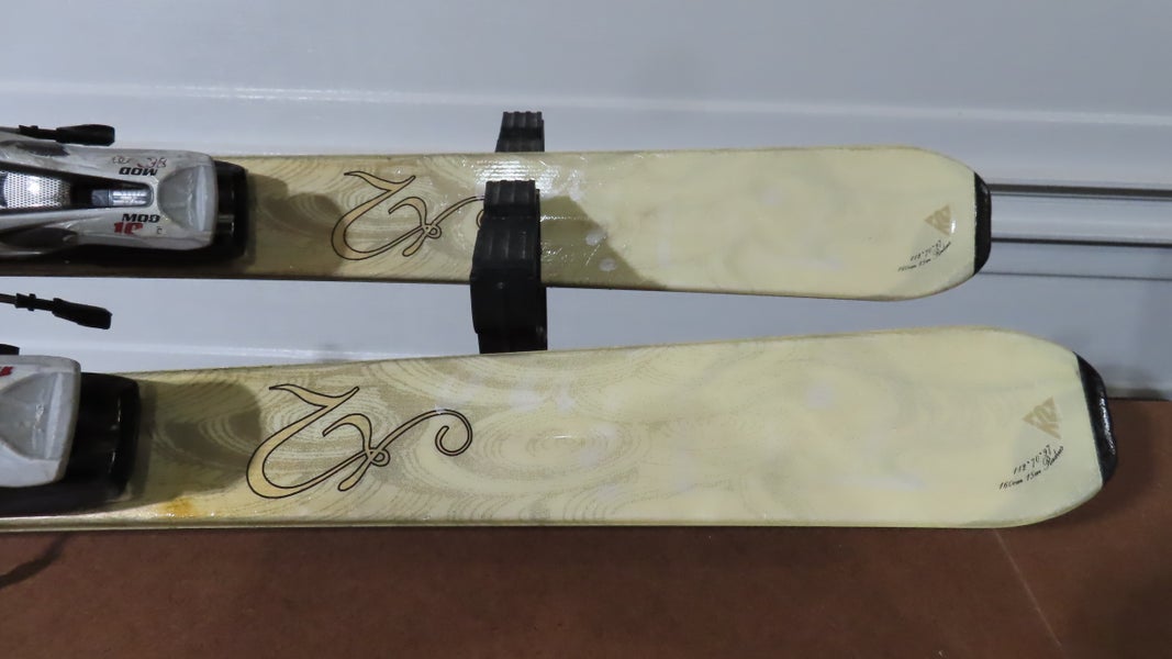 k2 first luv skis + Marker M2 10.0 Bindings - Women's 2009 With a balance of stability and forgiveness K2 141 cm All Mountain