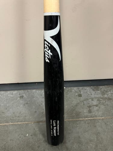 Game used Chicago White Sox Luis Robert bat