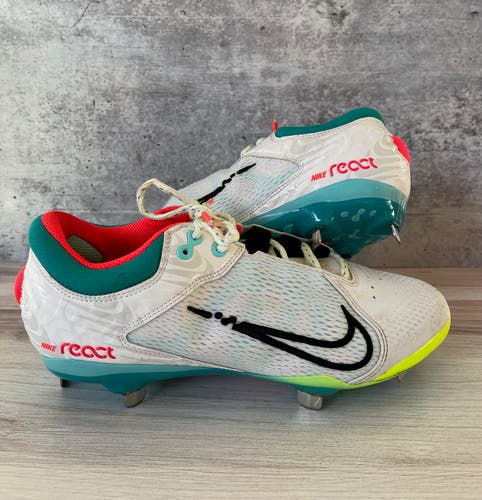 NIKE Women's Hyperdiamond 4 Elite Metal Softball Cleats