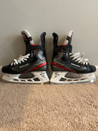 Senior Bauer Regular Width  7 Vapor 2X Hockey Skates