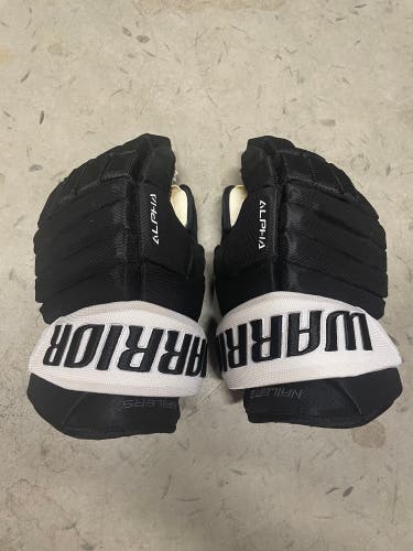 Warrior alpha dx ECHL Gloves “used 5 Times”