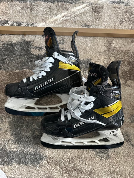 Senior Bauer Regular Width 8 Supreme UltraSonic Hockey Skates