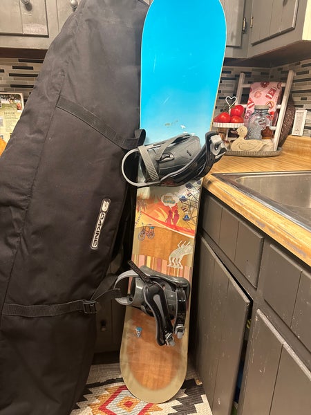 Used Unisex Burton Feelgood Snowboard All Mountain With Bindings Medium Flex Directional Twin