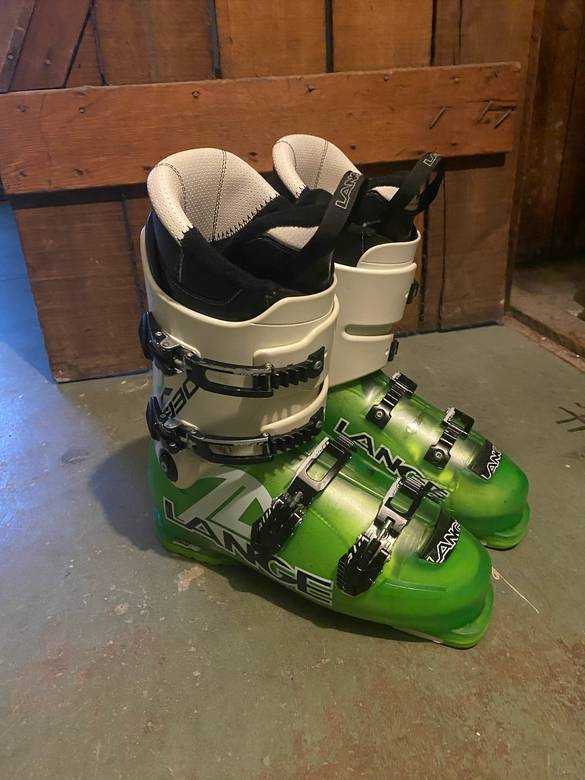 Men's Used Lange RX 130 Ski Boots 28.5