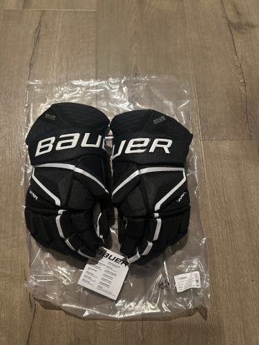 Bauer 14"  Vapor Hyperlite Gloves