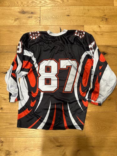 Black And White Used Large Hockey Jersey