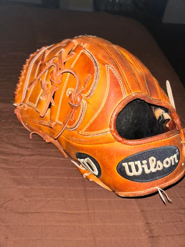 Lightly Used Wilson A2K Lefty Pitching Glove