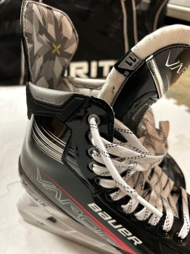 Senior Used Bauer Vapor 3X Hockey Skates Regular Width 11