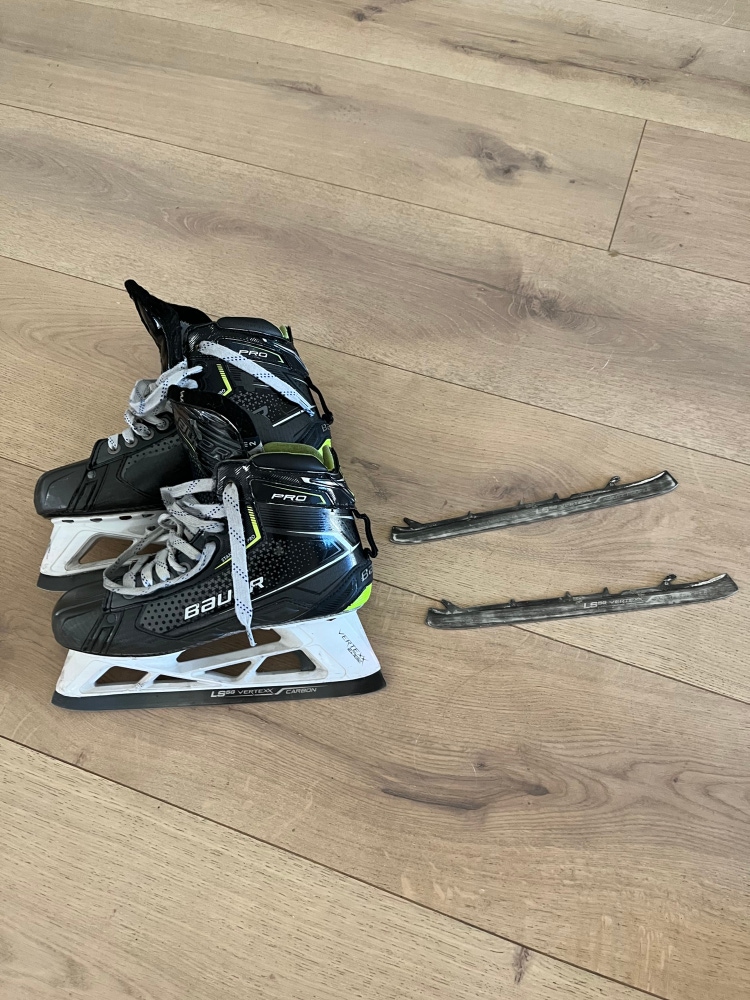 Intermediate Bauer Pro Hockey Goalie Skates Size 6.5