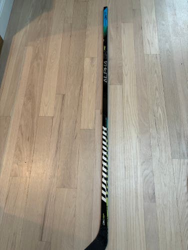 Senior Right Handed W03  Alpha DX Pro Hockey Stick