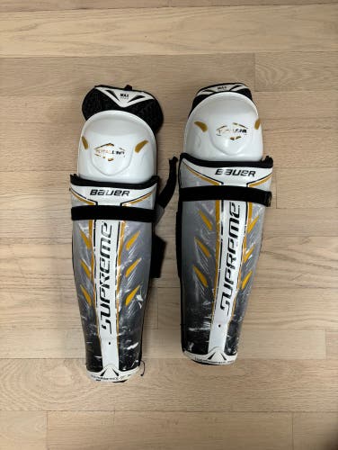 Used Bauer 16"  Supreme TotalOne Shin Pads