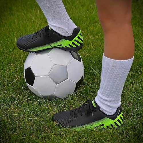 Vizari Kid's Santos Turf Soccer Shoes | Size Youth-13.5 | VZSE93392Y-13.5