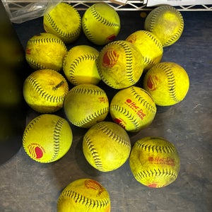 Worth 12" USSSA Hot Dot Slowpitch Softballs UHD12SY