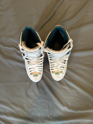 Used Riedell  Adult 7.5 Figure Skates