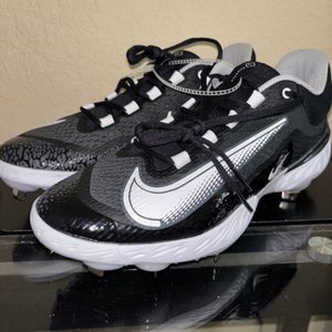 Black New Metal Low Top React 13