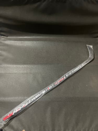 New Right Handed P92 Deceptor Hockey Stick