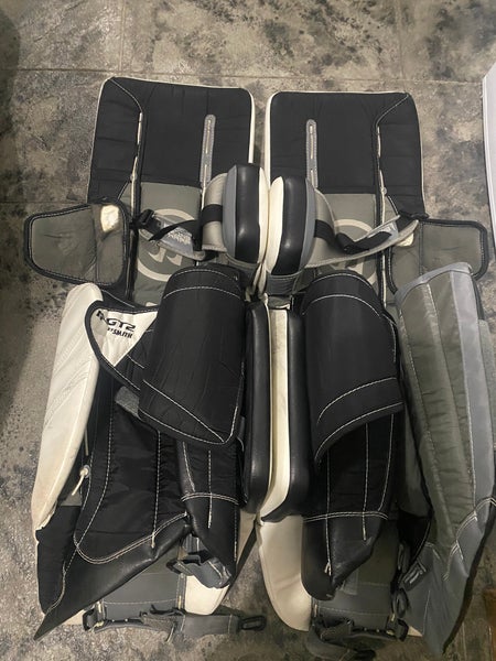 Used 35" Warrior Pro Stock Ritual GT2 Pro Goalie Leg Pads