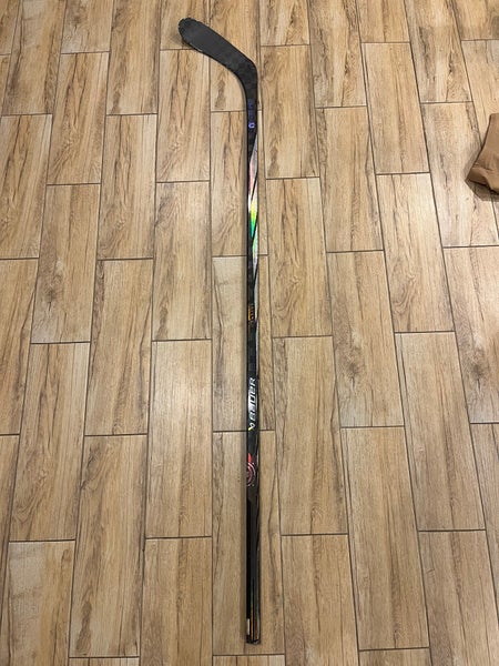 Senior Left Hand P28 Flex: 70 Proto-R Hockey Stick