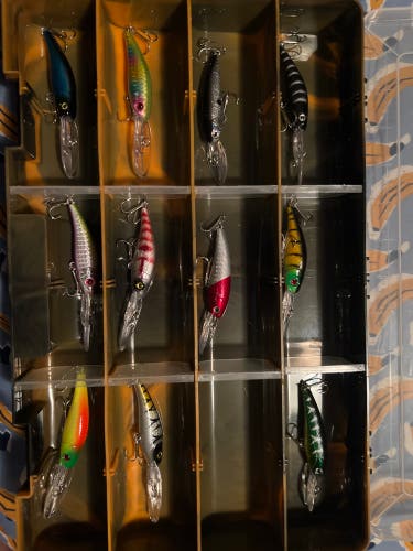 New  Crank Baits Lures With Tackle Box