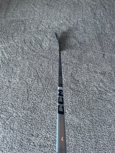 Junior Right Handed P28 Pro Stock Jetspeed FT6 Pro Hockey Stick