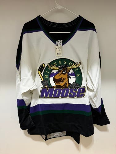 New authentic IHL Minnesota Moose hockey game jersey size 52