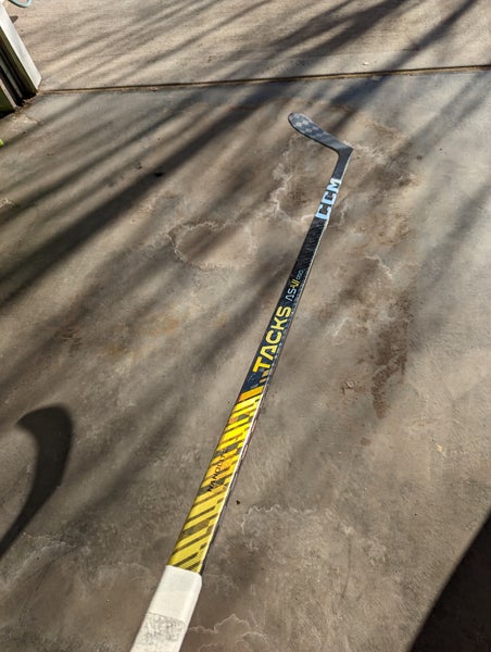 Senior Used Left Hand CCM Super Tacks AS-V Pro Hockey Stick P28 Pro Stock