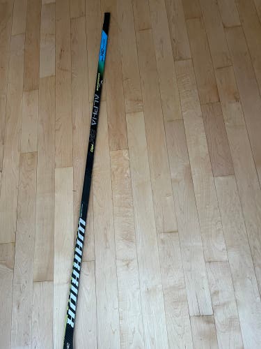 Senior Left Hand   Alpha DX Pro Hockey Stick