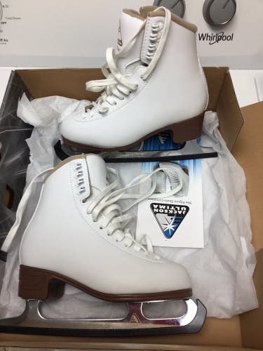 Jackson Mystique Ladies Size 4C Figure Skate