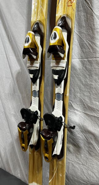 ROSSIGNOL Attraxion スキー 154cm Rossignol Attraxion Womens Skis with Bindings