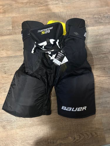 Brand New Bauer Supreme XXXL Hockey pants