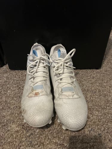 White Used Size 11 (Women's 12) Mid Top Freeze 3.0