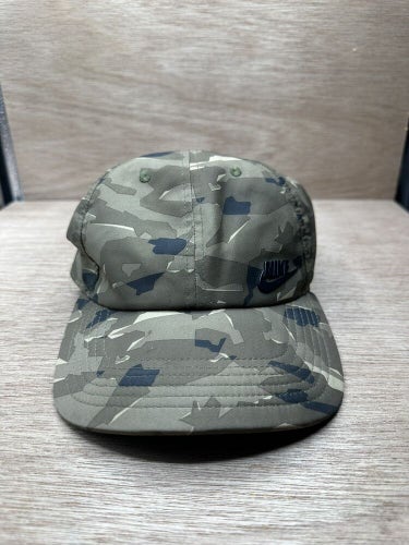 Nike Nylon  Heritage 86 Cap Hat Camouflage Swoosh Strap Back Camo