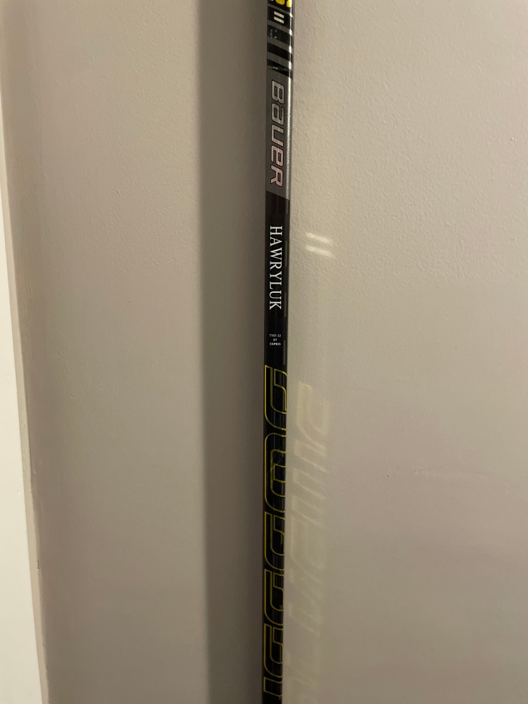 Used Right Handed P92 Pro Stock Supreme 2S Pro Hockey Stick 2 Pack
