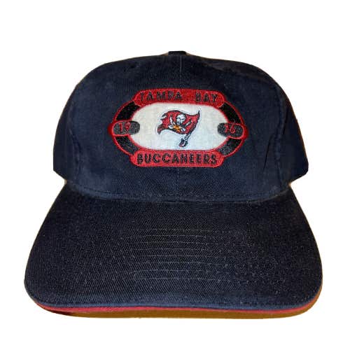 Vintage Tampa Bay Buccaneers NFL Strapback Hat