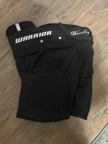 Warrior Bentley Hockey Pants, Black, Adult Small 30-32